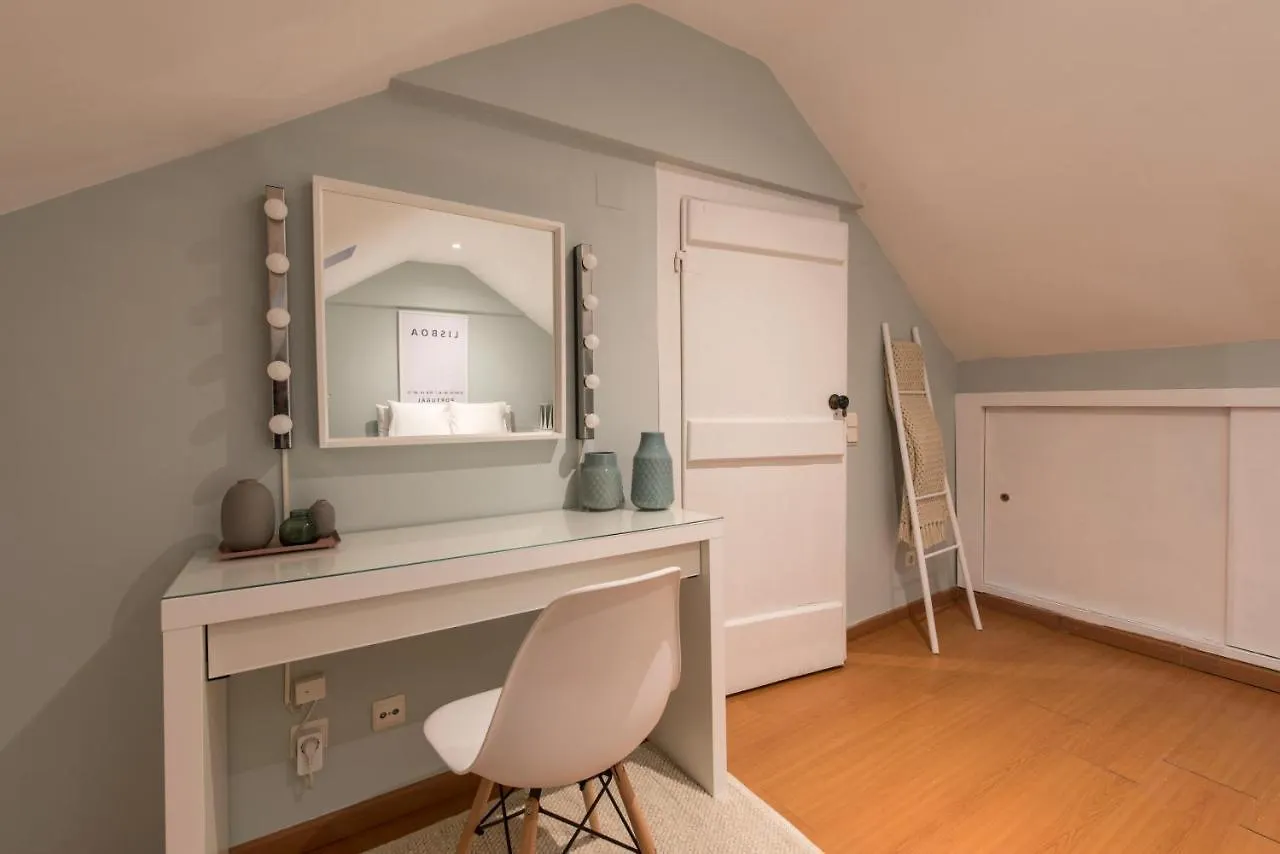 Lisbon Apartment Bairro Alto 4