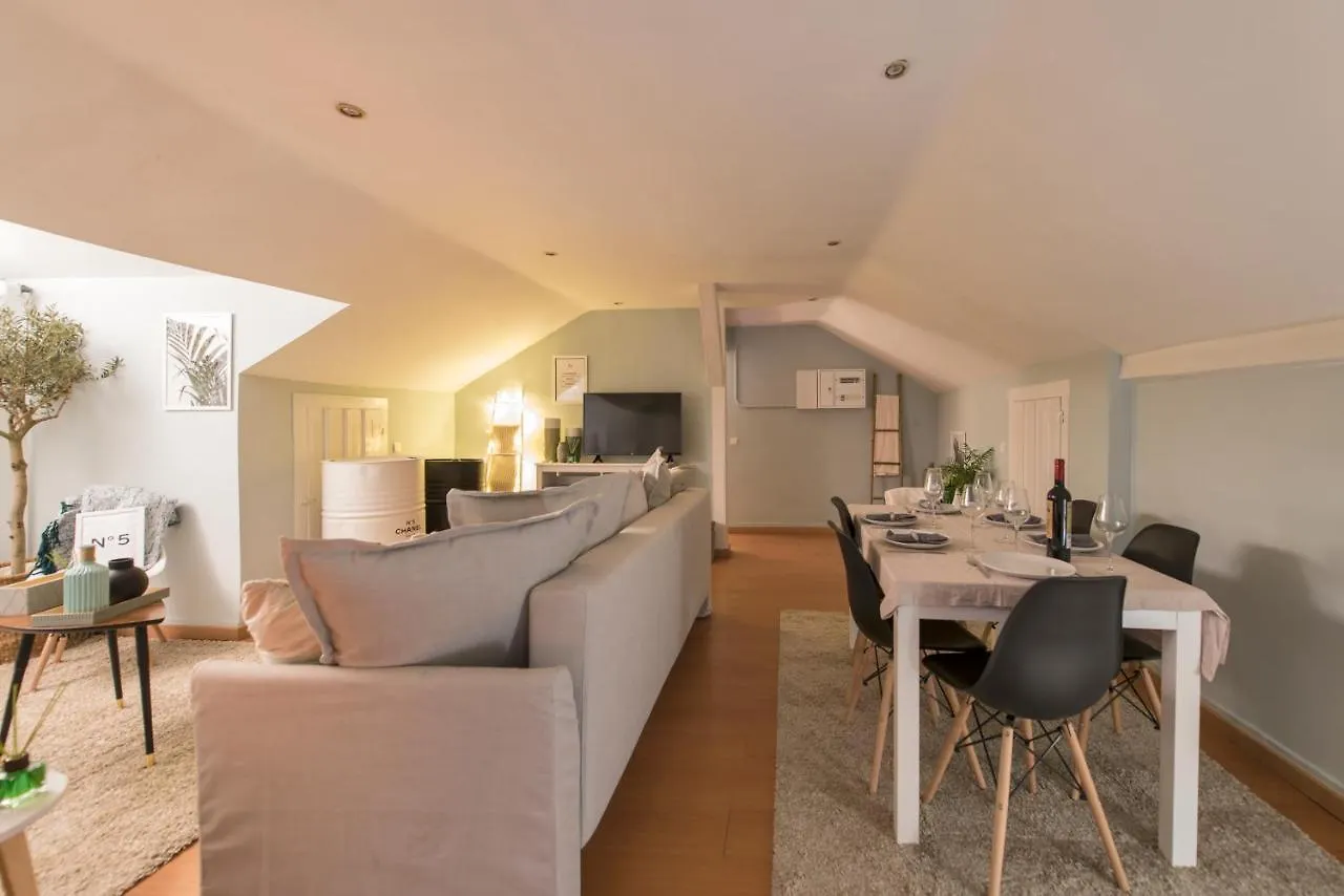 Lisbon Apartment Bairro Alto 4